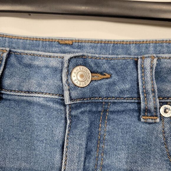 American Eagle Mom High-waisted Denim Jean Shorts Cuffed Stretch Size 6 - Picture 5 of 8